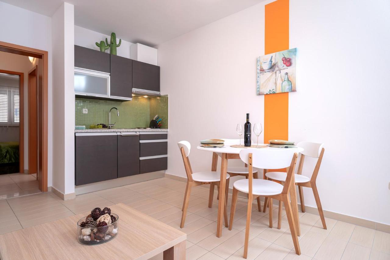 Hektorovic Poolside Apartments Bol Luaran gambar