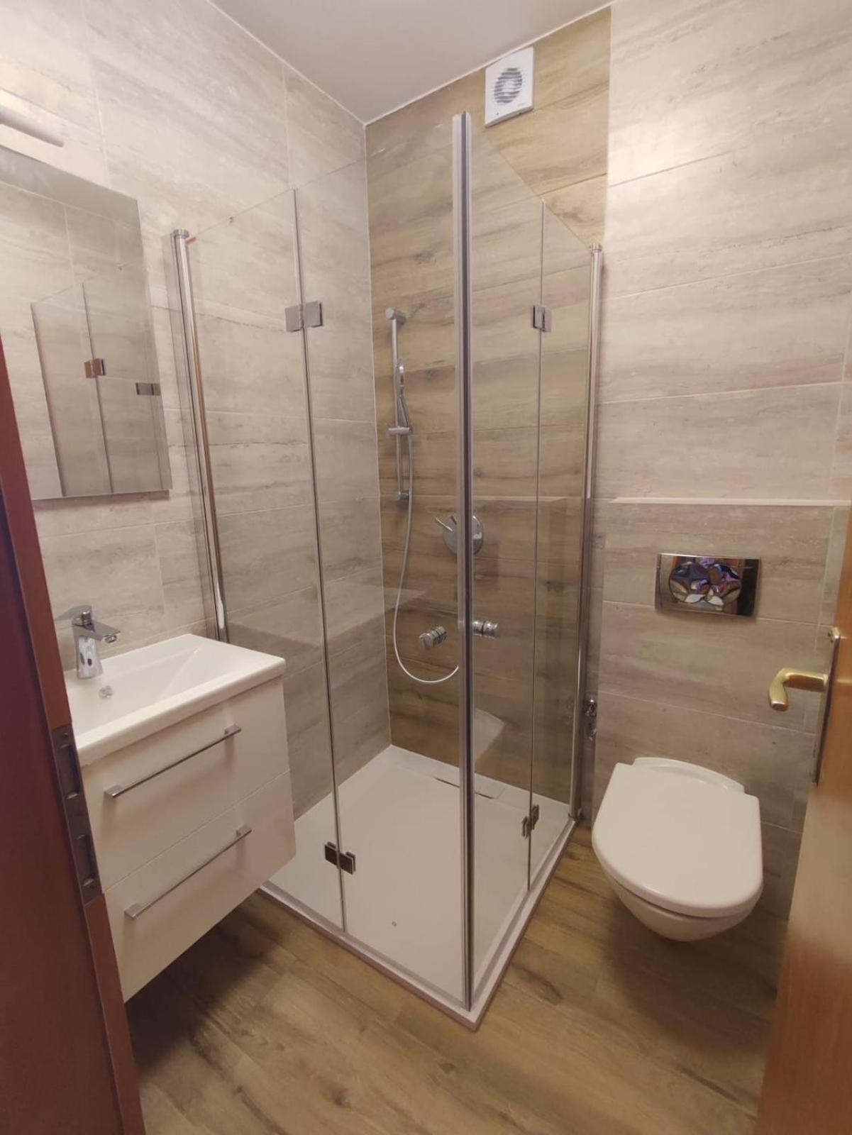 Hektorovic Poolside Apartments Bol Bilik gambar