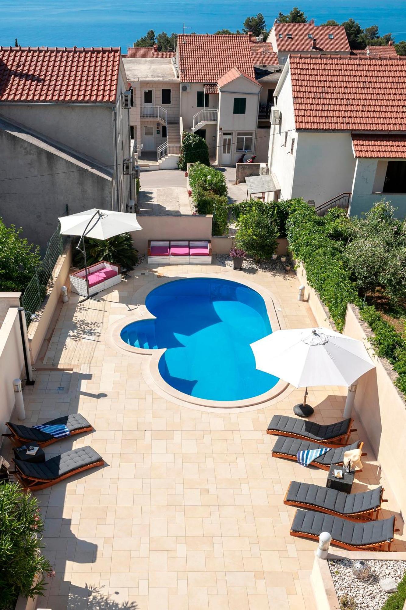 Hektorovic Poolside Apartments Bol Luaran gambar